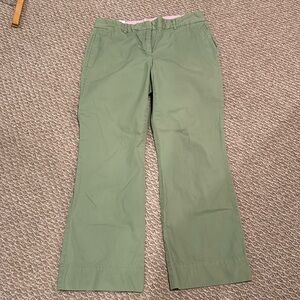 Lands’ End Apple green khacki’s size 8